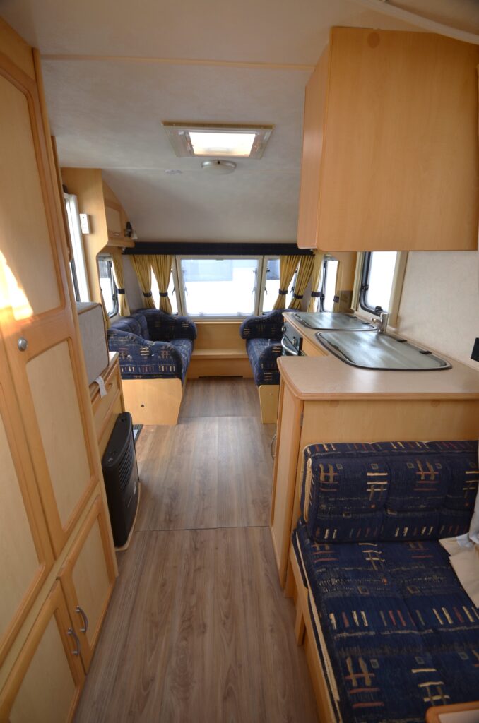 Elddis_avante_475
