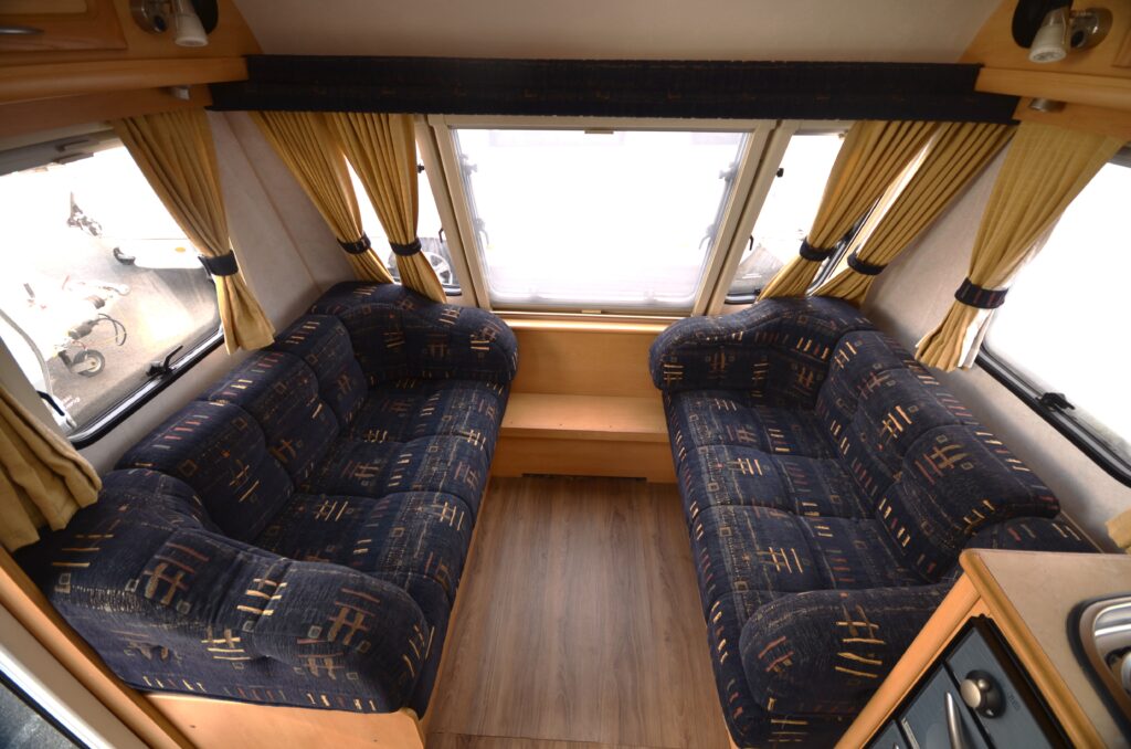 Elddis_avante_475