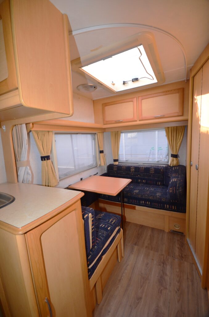 Elddis_avante_475